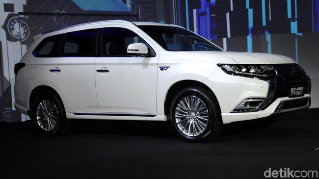 Dibanderol Rp 1 Miliaran, Ini Teknologi Ditawarkan Outlander PHEV
