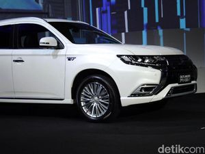 Indonesia Negara Pertama di ASEAN yang Cicipi Outlander PHEV