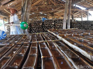 Musim Kemarau Telah Tiba, Petani Garam di Grobogan Panen Raya