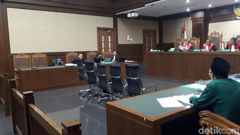 Jaksa KPK Bongkar Komunikasi Staf Menag: Silent dan Jumat Keramat Jaksa KPK Bongkar Komunikasi Staf Menag: Silent dan Jumat Keramat