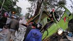 Kecelakaan Truk di Kemayoran, Sopir Terjepit