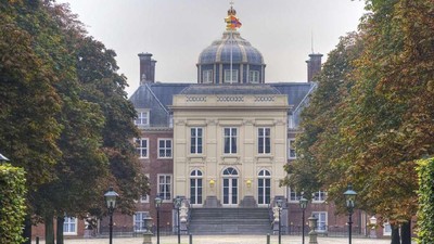 Pesona Deretan Istana Megah Kediaman Raja di Seluruh Dunia (II)