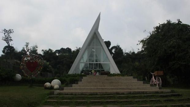 The Green Forest Resort Lembang.