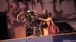 CT Ajak Anak Yatim Bermain di Trans Studio Cibubur