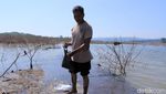 Sisa Perkampungan yang Hilang Kembali Terlihat di Waduk Jatigede