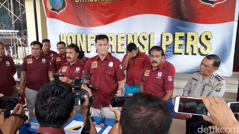 Curi Motor Tukang Parkir, Polisi Gadungan di Sumut Ditangkap Curi Motor Tukang Parkir, Polisi Gadungan di Sumut Ditangkap