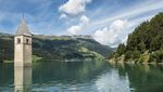 Foto: Desa Tenggelam yang Jadi Danau Nan Indah
