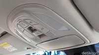 Yang menarik, sistem perintah suara tersebut telah didesain menggunakan Bahasa Indonesia. Jadi penumpang di dalam mobil tidak perlu banyak beradaptasi seperti ketika menggunakan voice command berbahasa asing. Keren bukan?