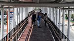 Menengok Skybridge Velodrome yang Sambungkan LRT-TransJ