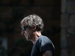 Juragan Teknologi Gelar Pertemuan Rahasia, Busana Seadanya