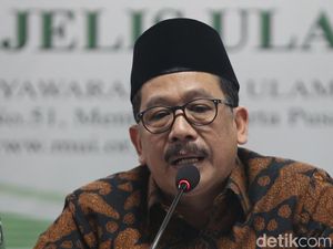 Pria Berhijab Diamankan di Aceh, Wamenag: Crosshijaber Perlu Diwaspadai