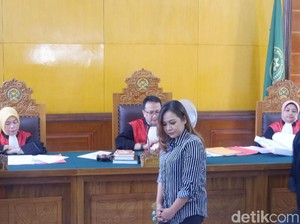 Sidang Putusan Kasus Mafia Bola, Lasmi: Masih Terlalu Ringan