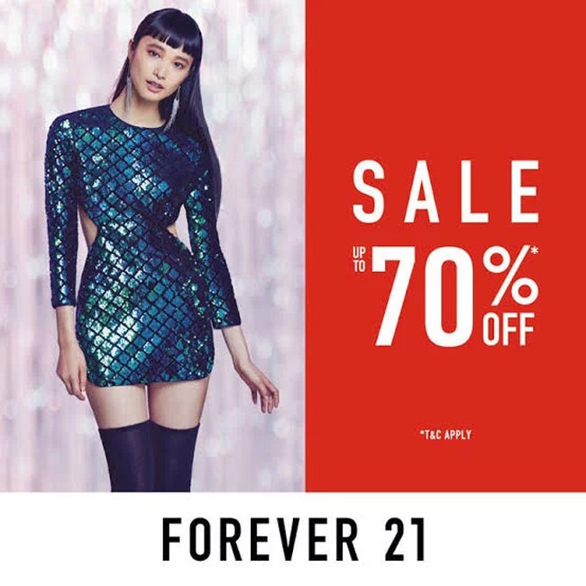 Forever 21 pun menggelar End of Season Sale. Busana hingga aksesori hingga 70%. Foto: Twitter