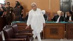 Senyum Ratna Sarumpaet Saat Jalani Sidang Vonis
