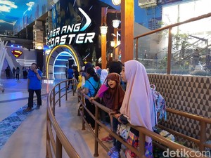 Suka Cita Para Pengunjung Perdana Trans Studio Jakarta di Cibubur