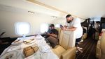 Gaya Kulineran Mewah DJ Khaled Saat Makan di Pesawat Pribadi