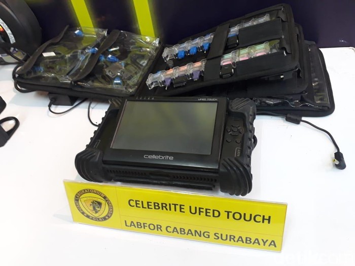 Mengenal Alat Polri Yang Bisa Sedot Data Ponsel Cellebrite Ufed Touch