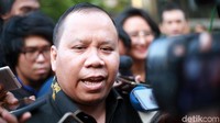 Ketika ditanya terkait penganggaran Dana Alokasi Khusus (DAK) Kepulauan Meranti yang jadi sumber duit Bowo Sidik yang diduga untuk gratifikasi, Irwan mengaku tidak tahu-menahu. Dia mengatakan saat itu dirinya belum menjabat bupati.