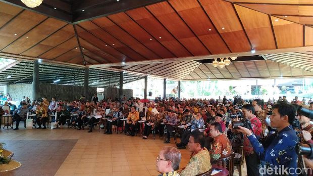 Kumpulkan 27 Kepala Daerah, RK Bahas Desa Digital dan Citarum  