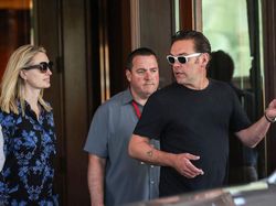 Juragan Teknologi Gelar Pertemuan Rahasia, Busana Seadanya