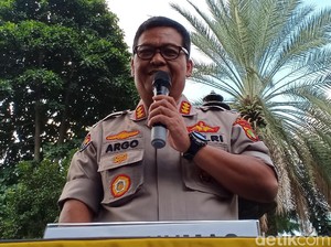 Polisi: Insinyur S Salin Data di Laptop Ninoy untuk Diserahkan ke Munarman