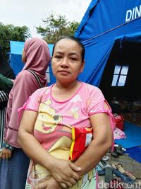 Melihat Lebih Dekat Kondisi Korban Kebakaran Tebet di Tenda Pengungsian