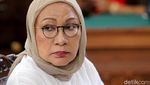 Senyum Ratna Sarumpaet Saat Jalani Sidang Vonis