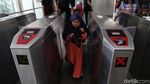 Sebulan Uji Coba, LRT Jakarta Ramai Dikunjungi Warga