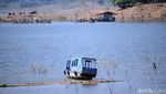 Sisa Perkampungan yang Hilang Kembali Terlihat di Waduk Jatigede