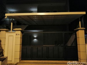 KPK Datangi Rumah Salah Satu Komisaris Bank Jatim, Ada Apa?