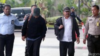 OTT KPK ini terkait dengan dugaan transaksi suap terkait pemberian izin lokasi untuk rencana reklamasi di Provinsi Kepulauan Riau.