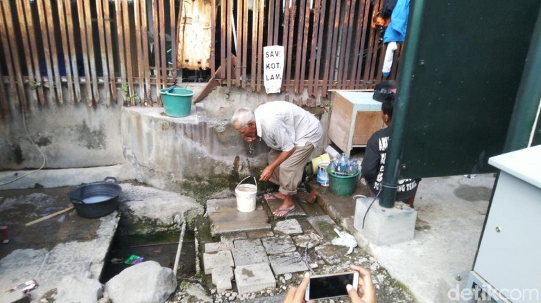 Sumur Tua di Semarang Ini Konon Airnya Sembuhkan Warga dari Wabah Kolera Sumur Tua di Semarang Ini Konon Airnya Sembuhkan Warga dari Wabah Kolera