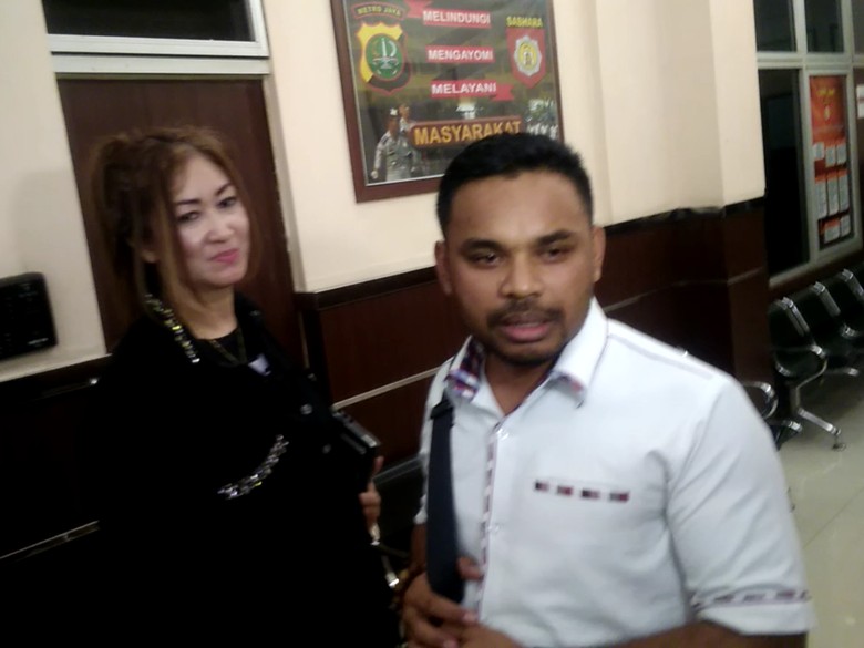 Keluar Ruang Penyidik, Zarima Mantan Ratu Ekstasi Ngaku Difitnah
