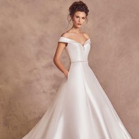 Rosie telah melihat teman-temannya sesama model yang menangis karena kelelahan bekerja sampai pingsan karena kurang makan. Banyak juga melakukan diet tidak sehat karena dipaksa jadi bertubuh super kurus oleh agensi model.  Foto: Instagram