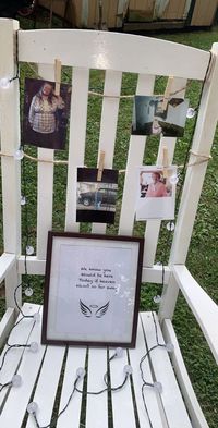 Bikin Haru! Kakek Ini Makan di Depan Kursi Kosong Berhias Foto Mendiang Istrinya
