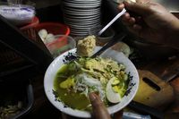 Yuk! Jajan Soto Lamongan yang Gurih Mantap di 5 Tempat Ini