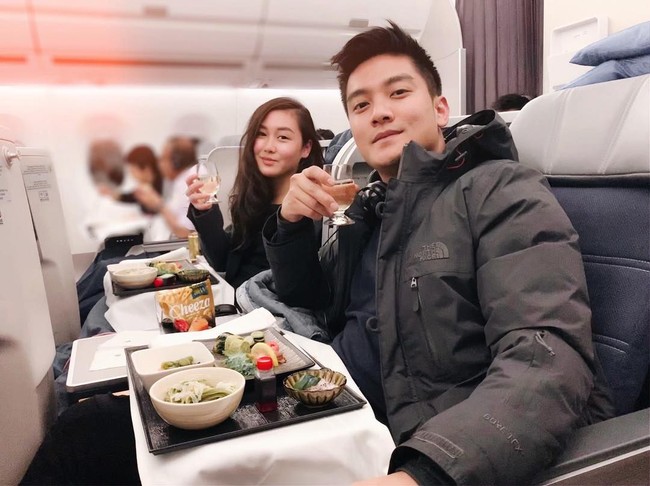 Boy mengaku jika dirinya juga mendapat banyak pertanyaan yang sama mengenai pernikahannya dengan Karen Vandela. Oleh karena itu melalui video YouTubenya itu Boy menjelaskan jika dirinya tak jadi menikahi Karen. Foto: Instagram karbearv