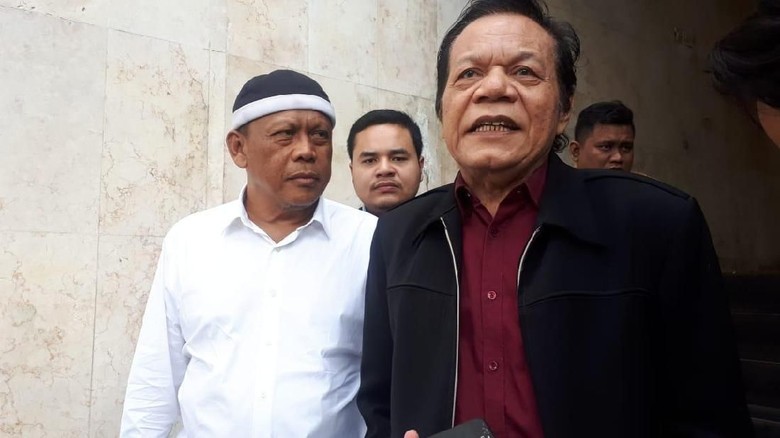 Pengacara: Eggi Sudjana Diklarifikasi Polisi karena Dipijit Perakit Bom Pengacara: Eggi Sudjana Diklarifikasi Polisi karena Dipijit Perakit Bom