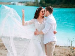 Ramai Bergaya di Danau Penuh Sampah Kimia