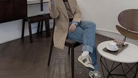 Pria yang masuk dalam jajaran Forbes Vietnams 2018 30 Under ini punya gaya keren saat kulineran. Salah satunya saat menikmati secangkir kopi ini. Foto: Instagram sontungmtp