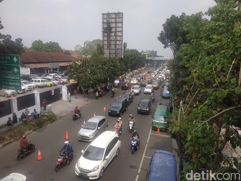 Sopir Angkot Mogok, Protes Perubahan Jalur Jalan Sukajadi-Setiabudi Sopir Angkot Mogok, Protes Perubahan Jalur Jalan Sukajadi-Setiabudi