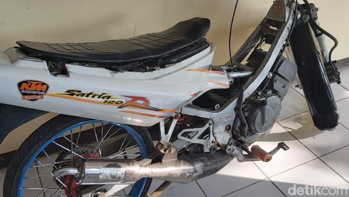 Oknum Bonek Curi Motor di Rembang Diringkus Warga