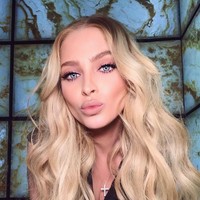 Alena Shiskova mengungkapkan kepada enam juta lebih pengikutnya di Instagram tentang beberapa perubahan kecil dalam penampilannya. Ia pun mengejutkan penggemarnya dengan senyum baru. Foto: Instagram