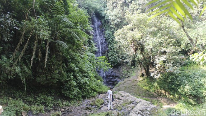 Curug Tilu Leuwi Opat