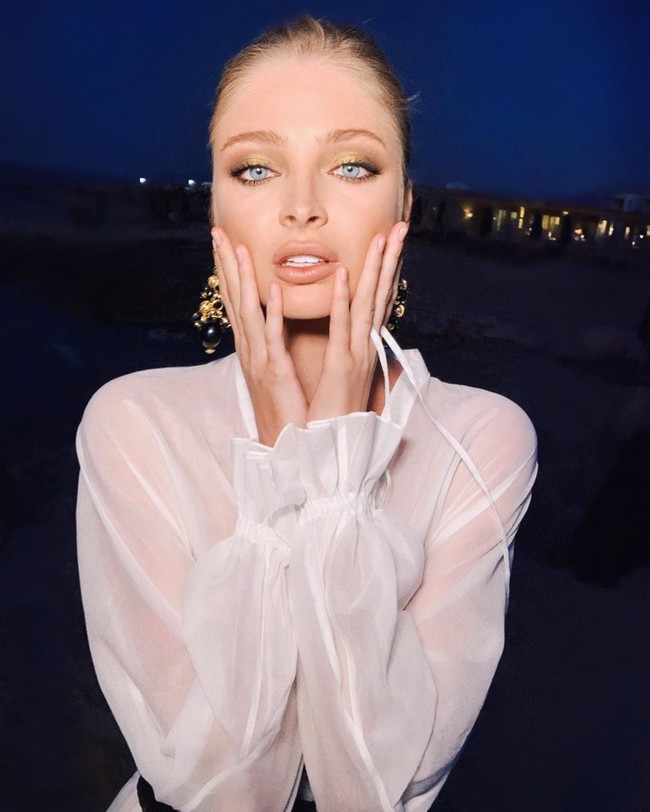 Kamu terlihat bodoh, ejek netizen. Lebih baik lakukan sesuatu yang lebih bermanfaat, tambah lainnya Foto: Instagram