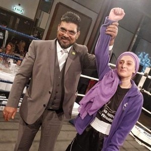 Kisah Inspiratif Petinju Berhijab Penyandang Disabilitas yang Tangguh Kisah Inspiratif Petinju Berhijab Penyandang Disabilitas yang Tangguh
