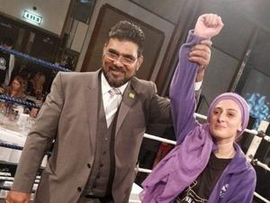 Kisah Inspiratif Petinju Berhijab Penyandang Disabilitas yang Tangguh