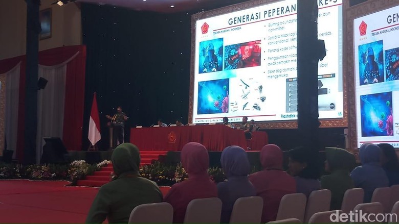 Panglima: Perang Bukan Hanya Domain TNI, Tapi Polri dan Warga Panglima: Perang Bukan Hanya Domain TNI, Tapi Polri dan Warga