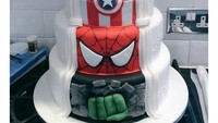 Mulai dan warna hingga desain pada kue ini terlihat nyata. Ada empat tingkat, dengan tingkat pertama wajah hulk nampak menyeramkan. Foto: Istimewa