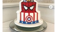 Logo karakter marvel pada kue ini terlihat nyata. Bahkan tidak terlihat seperti kue pernikahan Foto: Istimewa